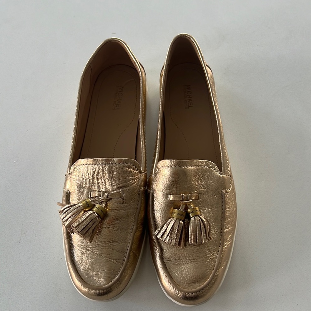 Michael Michael Kors rose gold metallic leather loafers w/rubber sole size 9.5